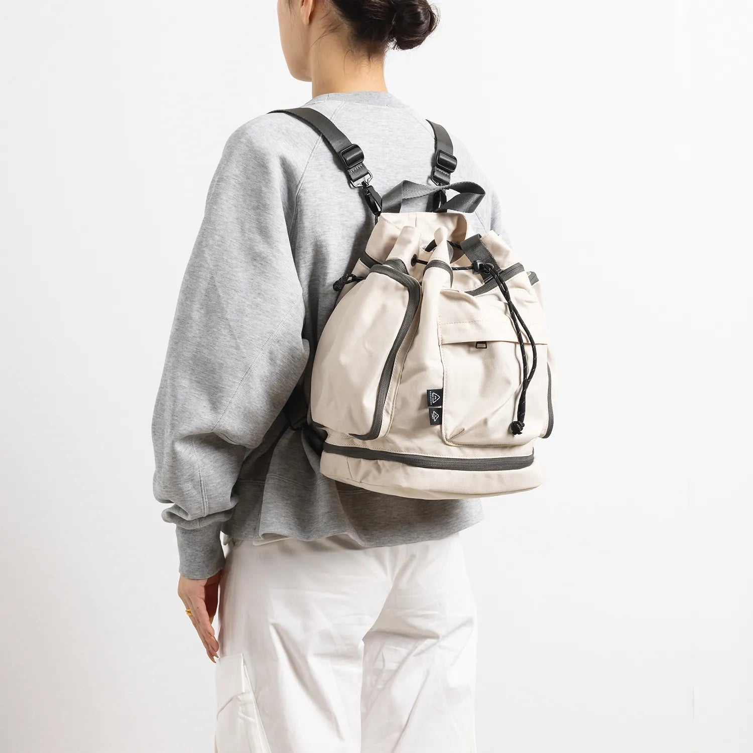 ドーナツ ピラミッド 2WAY 3WAY バックパック ショルダーバッグ 13L