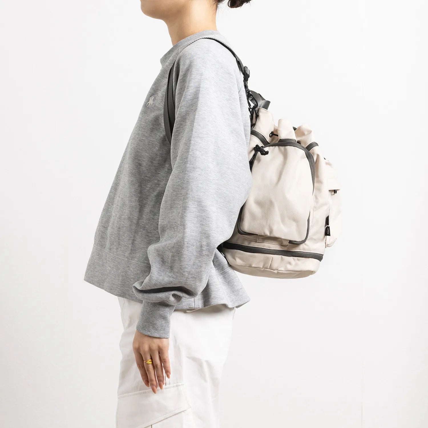ドーナツ ピラミッド 2WAY 3WAY バックパック ショルダーバッグ 13L