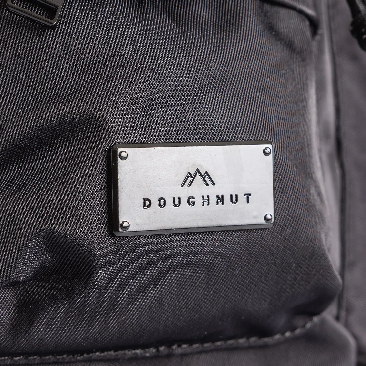 ドーナツ ピラミッド タイニー ルーセント 3WAY ショルダーバッグ 痛バッグ 5L