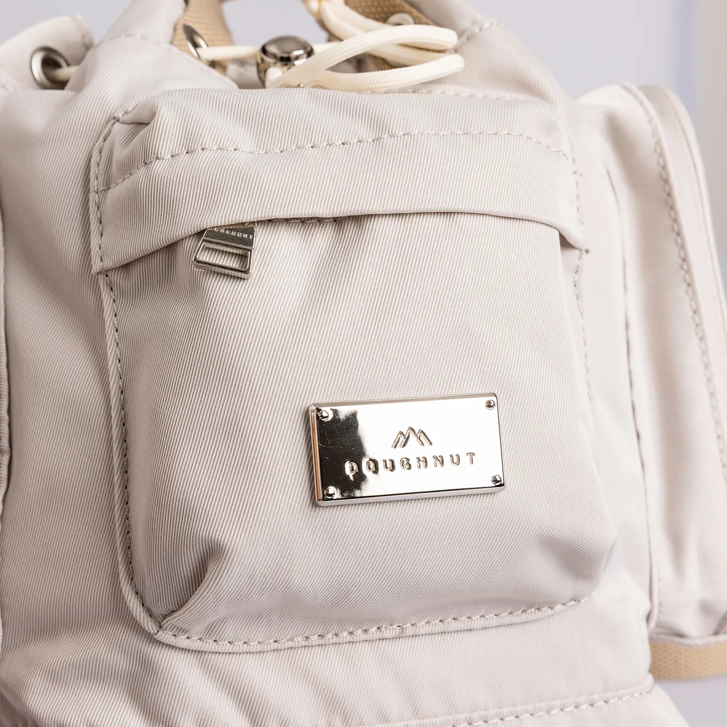 ドーナツ ピラミッド タイニー ルーセント 3WAY ショルダーバッグ 痛バッグ 5L