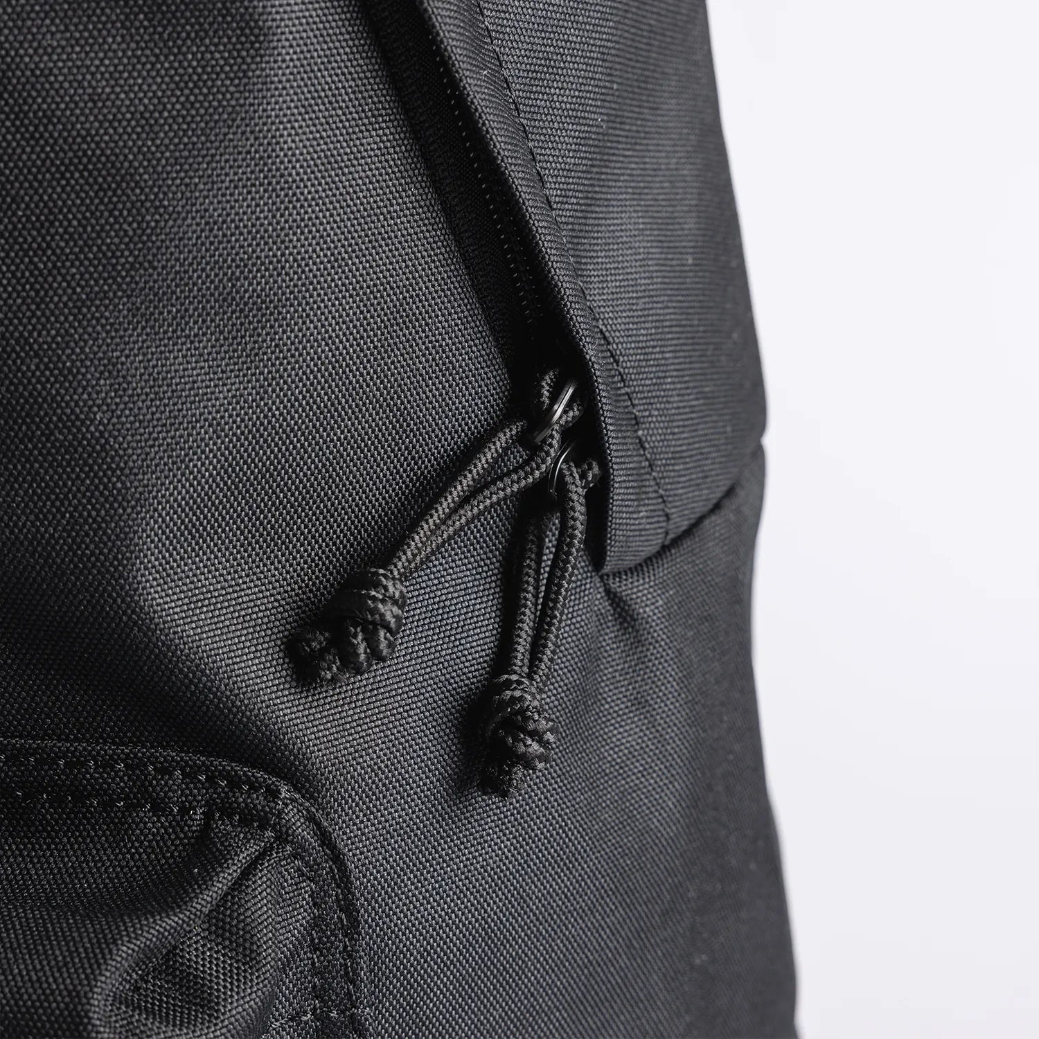 ドーナツ プラスワン リボーン 防水 A4 軽量 通学 バックパック 24L