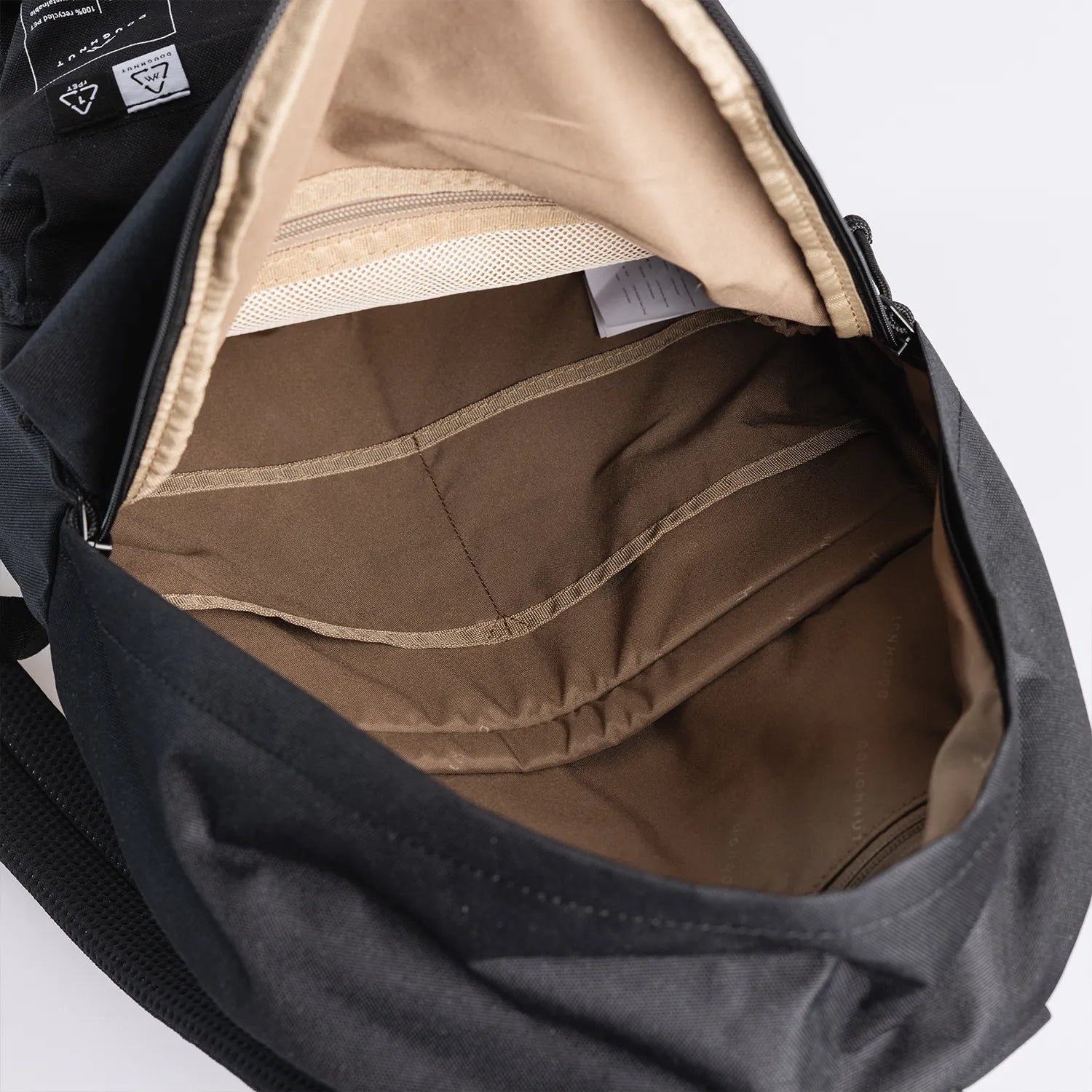 ドーナツ プラスワン リボーン 防水 A4 軽量 通学 バックパック 24L