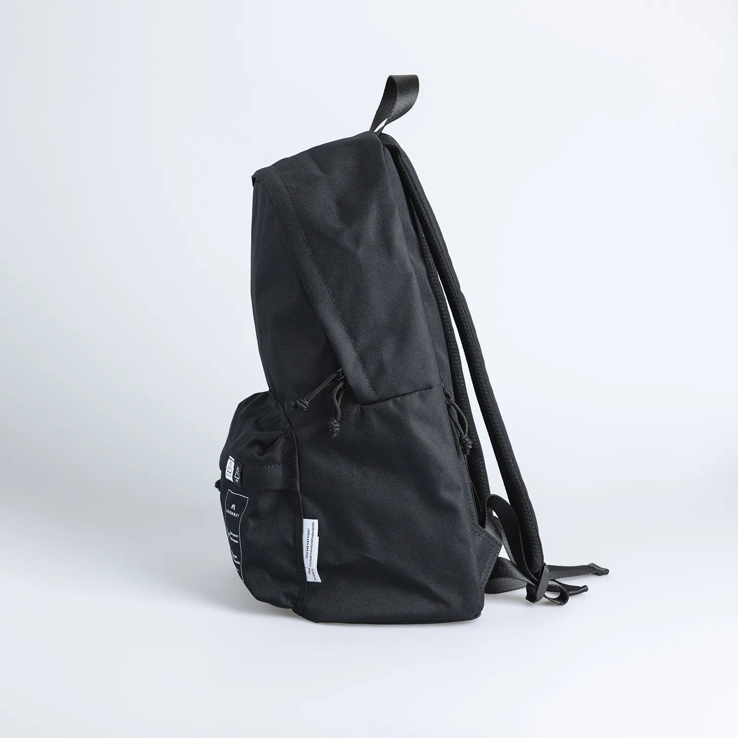 ドーナツ プラスワン リボーン 防水 A4 軽量 通学 バックパック 24L