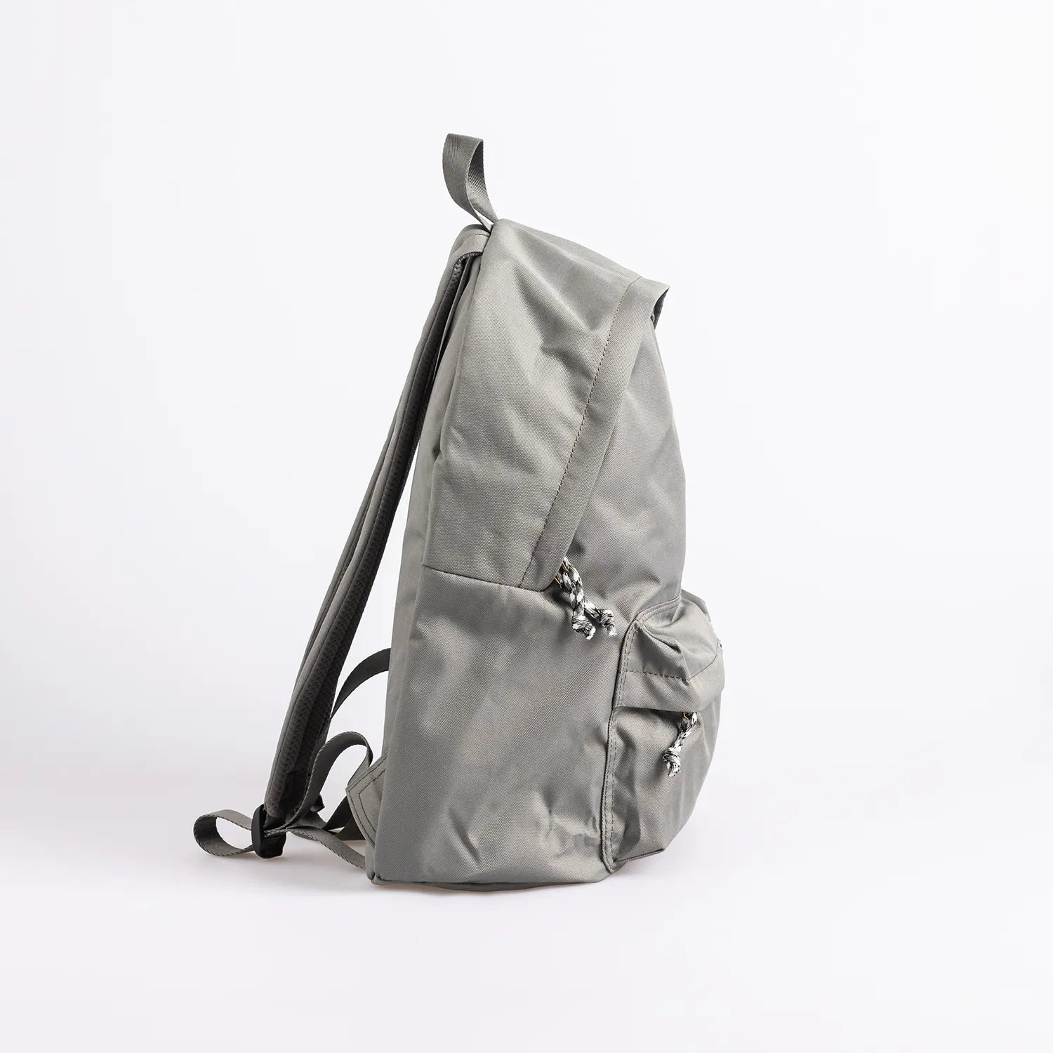 ドーナツ プラスワン リボーン 防水 A4 軽量 通学 バックパック 24L