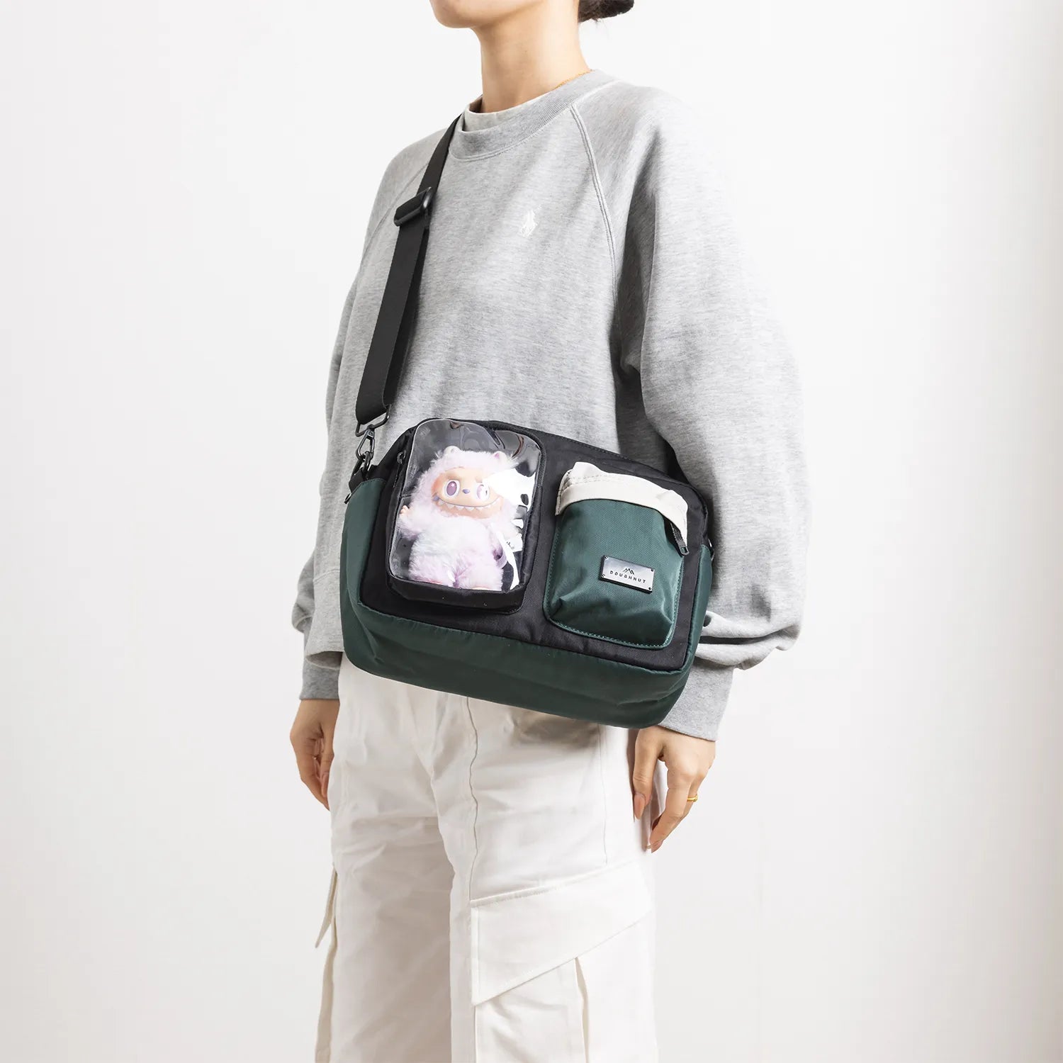 ドーナツ サッチェル ルーセント 透明ポケット付き ショルダーバッグ 痛バッグ 9L