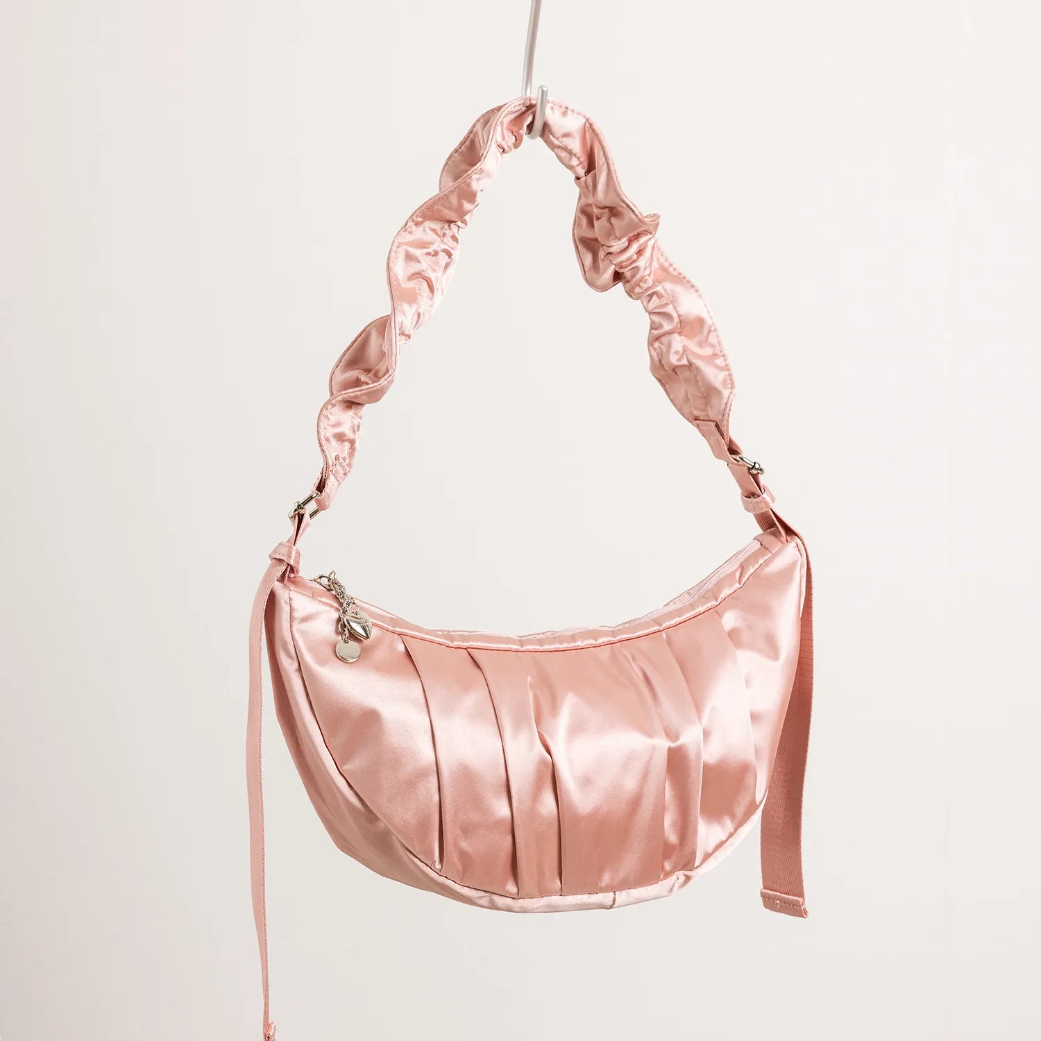 ドーナツ エクレール ガールチュード  ショルダーバッグ 7L