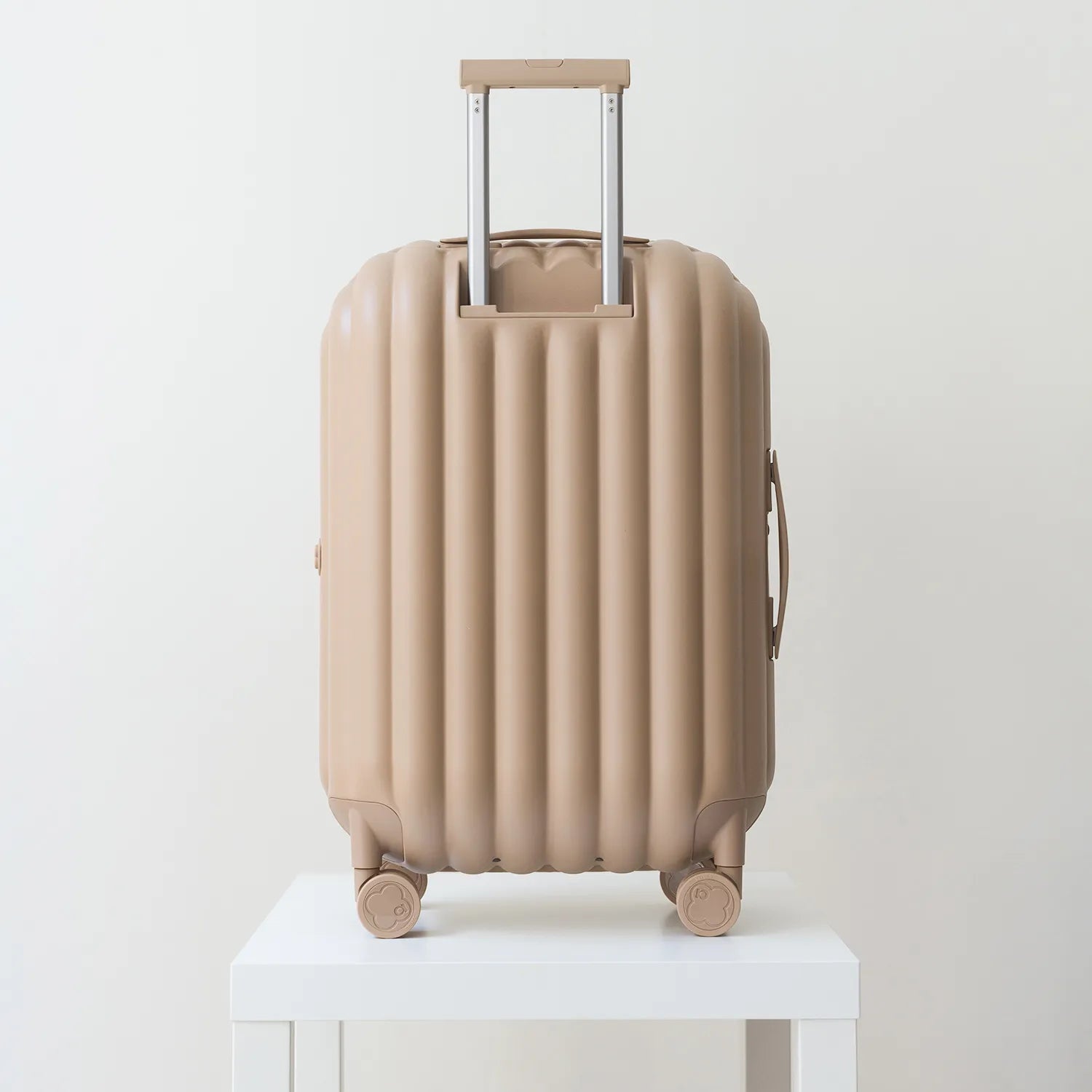 アートリップス パンスタイル Mサイズ スーツケース