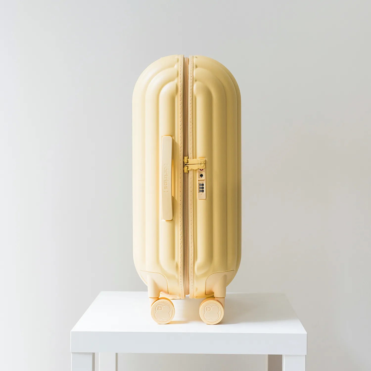 アートリップス パンスタイル Mサイズ スーツケース