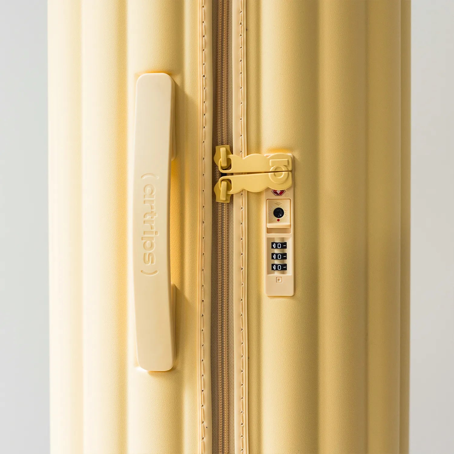 アートリップス パンスタイル Mサイズ スーツケース