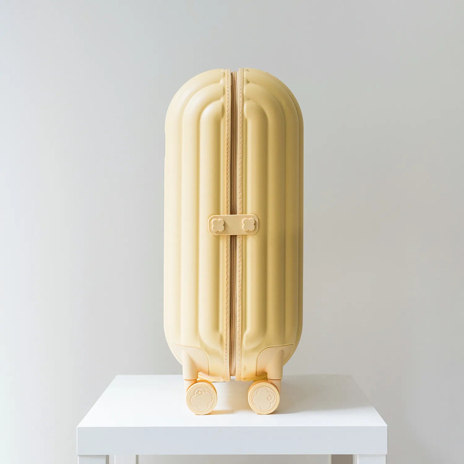 アートリップス パンスタイル Mサイズ スーツケース