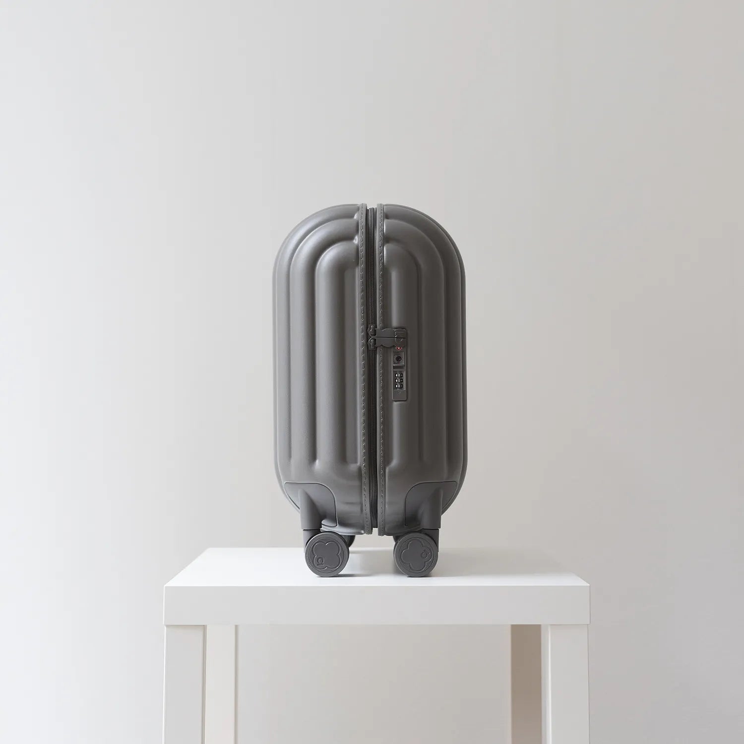 アートリップス パンスタイル 機内持ち込み スーツケース