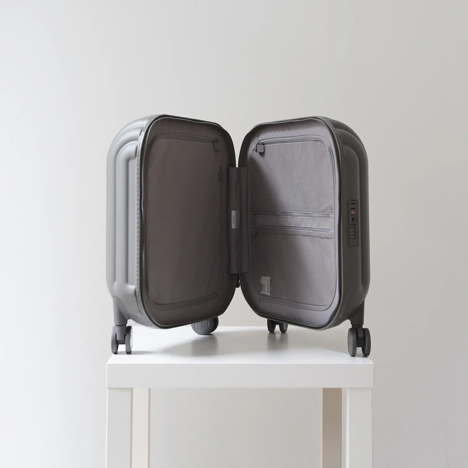 アートリップス パンスタイル 機内持ち込み スーツケース