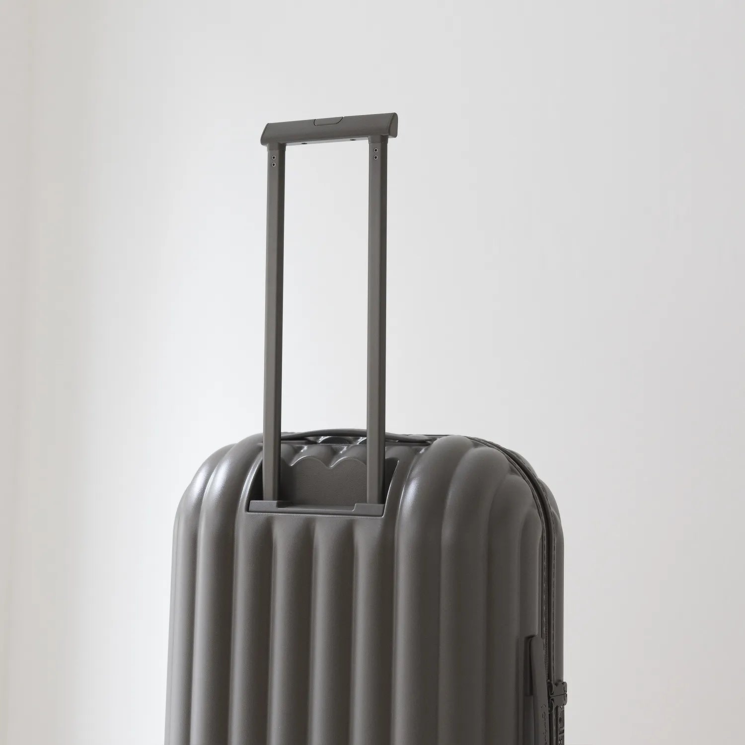 アートリップス パンスタイル Mサイズ スーツケース