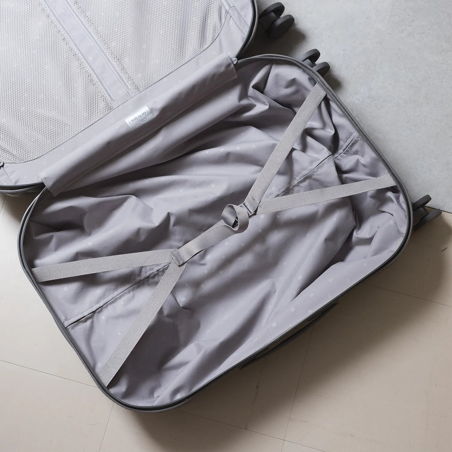 アートリップス パンスタイル Mサイズ スーツケース