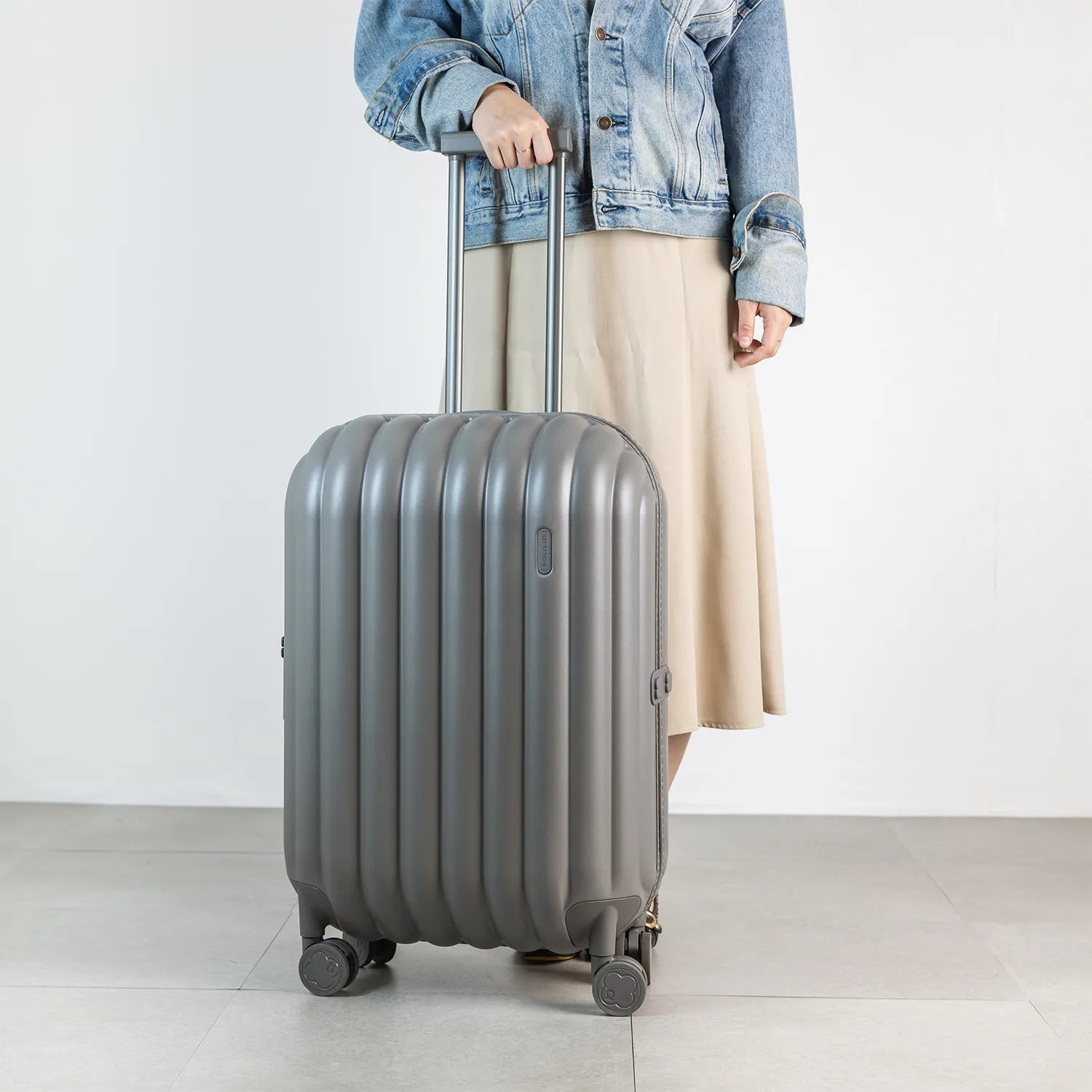 アートリップス パンスタイル Mサイズ スーツケース